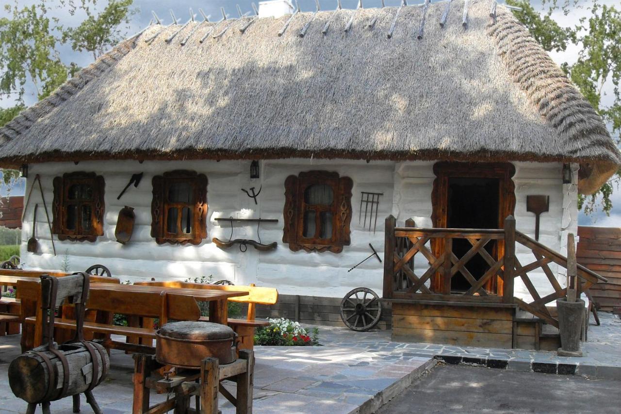 Комплекс Відпочинку "Колиба" Hotel Korosten Exterior foto