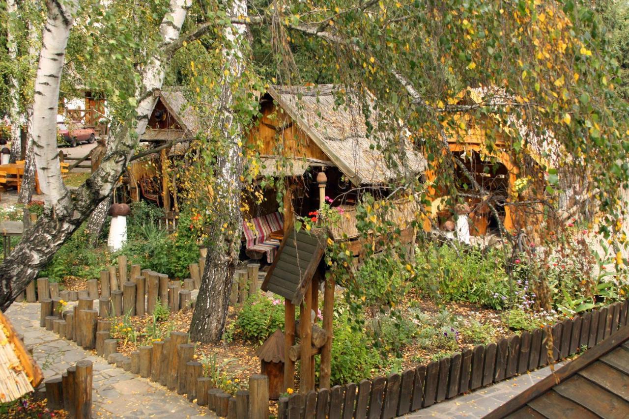 Комплекс Відпочинку "Колиба" Hotel Korosten Exterior foto