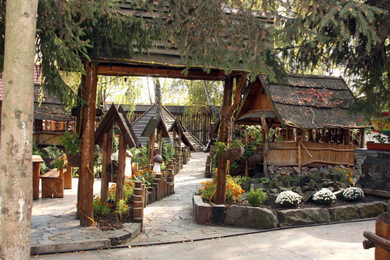 Комплекс Відпочинку "Колиба" Hotel Korosten Exterior foto